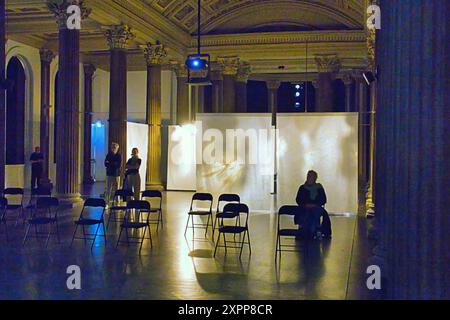 Glasgow, Schottland, Großbritannien. August 2024. Ausstellung in der Galerie für Moderne AT, GOMA, Enzo Camacho und Ami Lien - Angebote für Escalante. Credit Gerard Ferry /Alamy Live News Stockfoto