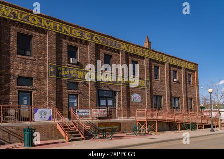 Cheyenne, WY, USA-1. März 2024: Historischer Stadtteil der Hauptstadt des Bundesstaates mit Backsteinbauten aus den 1800er Jahren Stockfoto