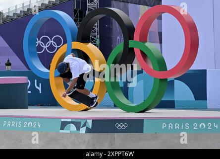 Alex Sorgente aus Italien, Skateboarding, Men's Park Vorspiele während der Olympischen Spiele Paris 2024 am 7. August 2024 in La Concorde in Paris, Frankreich Stockfoto