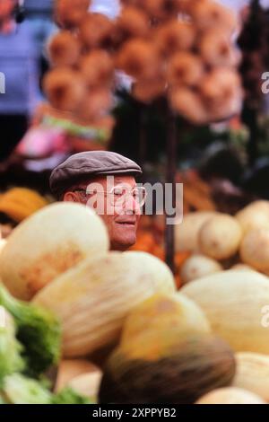 Männlich, man Markthändler. Caldas da Rainha. Region Oeste. Portugal. Europa. Stockfoto