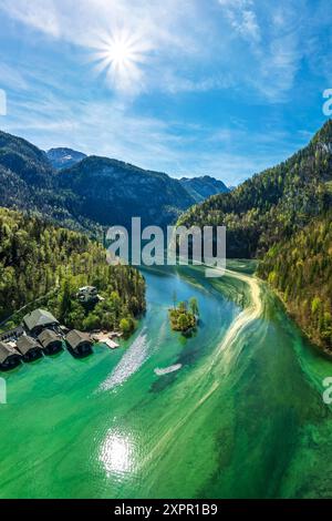 Tiefer Blick auf den Königssee bei Schönau, Königssee, Bodensee-Königssee-Radweg, Oberbayern, Bayern, Deutschland Stockfoto