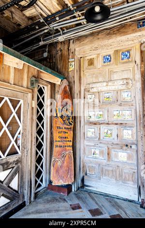 Außenansicht von Waldo's Restaurant und Bar im Historic Driftwood Resort, Vero Beach, Florida, USA Stockfoto