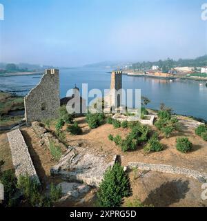 Torres del Oeste (westlichen Türme), Ría de Arosa, Catoira, Pontevedra Provinz, Galicien, Spanien Stockfoto