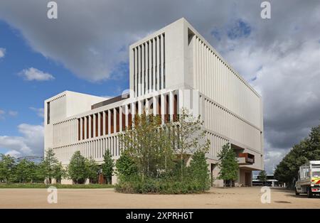 Das neue Gebäude des University College London UCL East im Londoner Olympiapark in Stratford. Außenansicht. Stockfoto