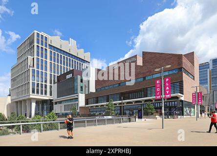 Neue Gebäude für London College of Fashion, BBC und Sadlers Wells in Stratford Waterfront im Queen Elizabeth Olympic Park in London, Großbritannien. Stockfoto