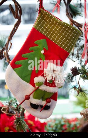 Socke, Weihnachtsdekoration, Weihnachts-Shopping. Stockfoto