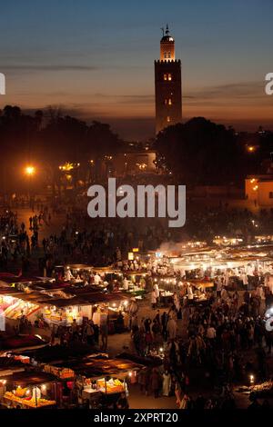 Platz Jamaa el Fna in Marrakesch, Marokko Stockfoto