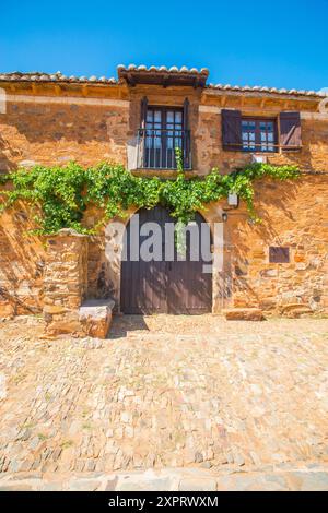 Fassade des traditionellen Haus. Castrillo de los Polvazares, Leon Provinz Castilla Leon, Spanien. Stockfoto