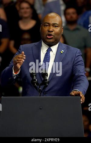 Pa. 06. August 2024. Jaime Harrison bei einem öffentlichen Auftritt für die Kamala Harris Präsidentschaftswahlkampagne, Liacouras Center an der Temple University, Philadelphia, PA, 6. August 2024. Quelle: Kristin Callahan/Everett Collection/Alamy Live News Stockfoto