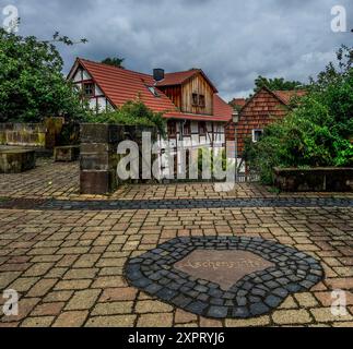 Blick vom Märchenplatz auf Fachwerkhäuser im Märchenviertel, Niederzwehren, Kassel, Hessen, Deutschland Stockfoto