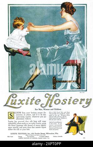 1918 Anzeige für Luxusstrumpfwaren - „für Männer, Frauen und Kinder“ mit Coles Phillips Kunst Stockfoto