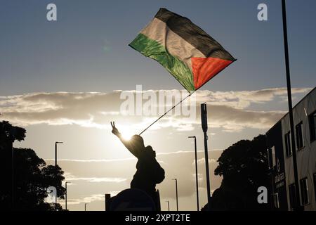 Anti-Rassismus-Demonstranten demonstrieren in Newcastle. Bilddatum: Mittwoch, 7. August 2024. Stockfoto