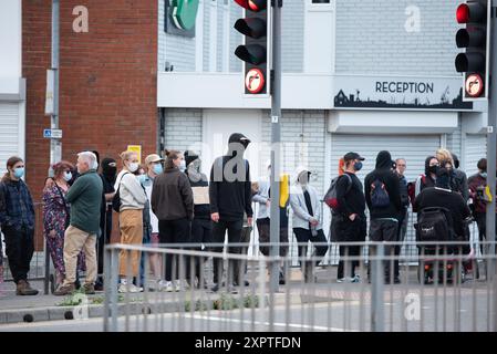 Portsmouth, Großbritannien. August 2024. Protest gegen die Einwanderung in Portsmouth am Mittwoch, den 7. August 2024 Credit: Emma Terracciano/Alamy Live News Stockfoto