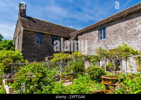 Gärten des mittelalterlichen Herrenhauses von Tretower Court in Mid Wales Stockfoto