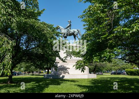 WASHINGTON DC, USA – die Statue von General Winfield Scott im Scott Circle. Dieses Denkmal ehrt den bedeutenden Militärführer, der für seinen Dienst im Mexikanisch-Amerikanischen Krieg und seine lange Karriere in der US-Armee bekannt ist. Stockfoto