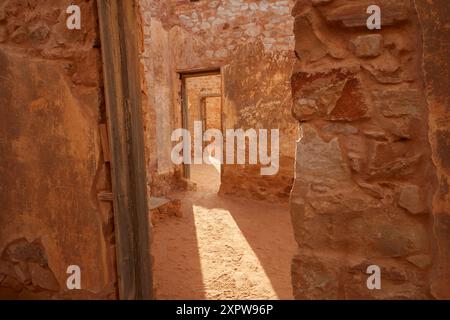 Doorways, ehemaliges Transcontinental Hotel, Farina Ghost Town, Outback South Australia, Australien Stockfoto