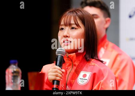 Paris, Frankreich. August 2024. Wakaba Higuchi (JPN) Eiskunstlauf : Silbermedaillengewinner Japan Team Group Teilnahme an einer Pressekonferenz nach der Verleihung der Medaillen für das Eiskunstlauf Team Event der Olympischen Spiele 2022 in Peking im Champions Park in Trocadero während der Olympischen Spiele 2024 in Paris, Frankreich . Quelle: Naoki Nishimura/AFLO SPORT/Alamy Live News Stockfoto
