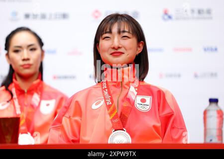 Paris, Frankreich. August 2024. Kaori Sakamoto (JPN) Eiskunstlauf : Silbermedaillengewinner Japan Team Group Teilnahme an einer Pressekonferenz nach der Verleihung der Medaillen für das Eiskunstlauf Team Event der Olympischen Spiele 2022 in Peking im Champions Park in Trocadero während der Olympischen Spiele 2024 in Paris, Frankreich . Quelle: Naoki Nishimura/AFLO SPORT/Alamy Live News Stockfoto
