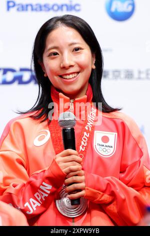 Paris, Frankreich. August 2024. Riku Miura (JPN) Eiskunstlauf : Silbermedaillengewinner Japan Team Group Teilnahme an einer Pressekonferenz nach der Verleihung der Medaillen für das Eiskunstlauf Team Event der Olympischen Spiele 2022 in Peking im Champions Park in Trocadero während der Olympischen Spiele 2024 in Paris, Frankreich . Quelle: Naoki Nishimura/AFLO SPORT/Alamy Live News Stockfoto