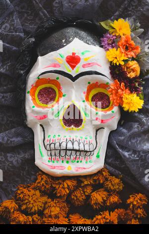 Tag der Toten Catrina, Oaxaca, Mexiko, Schädel und Ringelblumen Stockfoto