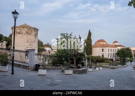 Blick auf den Sonnenaufgang auf die römische Agora, in der Altstadt von Athen, nördlich der Akropolis und östlich der antiken Agora. Stockfoto