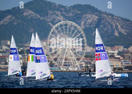 Marseille, Frankreich. August 2024. Illustration, Segeln, Herrenjolle während der Olympischen Spiele Paris 2024 am 7. August 2024 in Marseille Marina in Marseille, Frankreich - Foto Norbert Scanella/Panoramic/DPPI Media Credit: DPPI Media/Alamy Live News Stockfoto