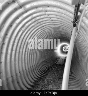 Aktuell 20-9-1968 : Bergbau während Lawinen. Auf Stjernøya gibt es einen Steinbruch für Nepelinsyelit. Nephelinsyelit besteht aus Feldspat und Nephelin und wird hauptsächlich in der Glas- und Porzellanindustrie verwendet. Die Bergbaugesellschaft löst gelegentlich kontrollierte Lawinen aus, um Lawinen zu verhindern. Foto: Sverre A. Børretzen / aktuell / NTB ***FOTO NICHT VERARBEITET*** dieses Bild wird automatisch übersetzt dieses Bild wird automatisch übersetzt Stockfoto