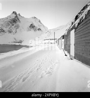 Aktuell 20-9-1968 : Bergbau während Lawinen. Auf Stjernøya gibt es einen Steinbruch für Nepelinsyelit. Nephelinsyelit besteht aus Feldspat und Nephelin und wird hauptsächlich in der Glas- und Porzellanindustrie verwendet. Die Bergbaugesellschaft löst gelegentlich kontrollierte Erdrutsche aus, um Lawinen zu verhindern. Foto: Sverre A. Børretzen / aktuell / NTB ***FOTO NICHT VERARBEITET*** dieses Bild wird automatisch übersetzt dieses Bild wird automatisch übersetzt Stockfoto