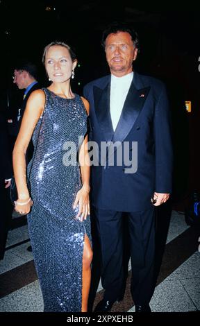 TELESTAR - Fernsehpreis Verleihung, 1998, Gäste: Regisseur Dieter Wedel mit Freundin, Schauspielerin Yvonne Voland Stockfoto