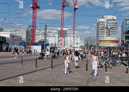 Alexanderplatz, Weltzeituhr, Polizeistation, Baustelle Hochhausprojekt D3, Convivio, Berlin-Mitte Stockfoto