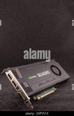 Burgas, Bulgarien - 8. August 2024: Grafikkartenmodell Nvidia Quadro K 4000. Selektiver Fokus mit geringer Schärfentiefe. Stockfoto