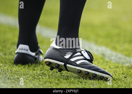 JULICH - ADIDAS Copa Mundial FG Fußballschuh während des Freundschaftsspiels zwischen dem 1.FC Duren und dem FC Bayern München im Karl-Knipprath-Stadion am 28. Juli 2024 in Julich. ANP | Hollandse Hoogte | BART STOUTJESDIJK Stockfoto