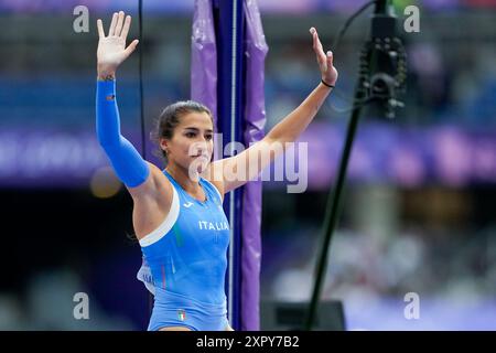 PARIS, FRANKREICH - 7. AUGUST: Roberta Bruni von Italien während des Women's Pole Vault Final am 12. Tag der Olympischen Spiele Paris 2024 im Stade de France am 7. August 2024 in Paris. (Daniela Porcelli/SPP) Stockfoto