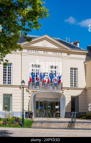 Außenansicht des Rathauses von Clamart, einer französischen Gemeinde südwestlich von Paris, im Departement Hauts-de-seine in der Region Île-de-France Stockfoto