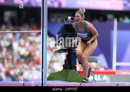 PARIS, FRANKREICH. August 2024. Kate O’Connor vom Team Ireland reagiert auf das Heptathlon-Hochspringen der Frauen am 13. Tag der Olympischen Spiele Paris 2024 im Stade de France, Paris. Quelle: Craig Mercer/Alamy Live News Stockfoto