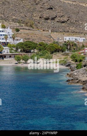 Kythnos, Griechenland - 6. Mai 2024 : Blick auf einen wunderschönen Strand auf der Insel Kythnos Griechenland Stockfoto