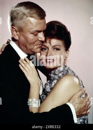 Unter Ausschluß der Öffentlichkeit, Kriminalfilm, Deutschland 1961, Regie Harald Philipp, Studioaufnahme von Peter Van Eyck und Eva Bartok Stockfoto