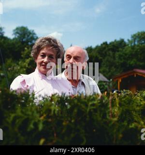 Auf dem Abstellgleis - ein Beppo-Brem-Special, Sendung vom Bayerischen Rundfunk, 1990, Regie: Bernd Fischerauer, Szene: Erni Singerl als Luzie Kreuzeder, Beppo Brem als Hias Holzinger Stockfoto