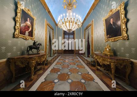 Innenansicht des Königspalastes von Madrid, Barockstil, von 1750, in Madrid, 8. August, 2024, Spanien Stockfoto