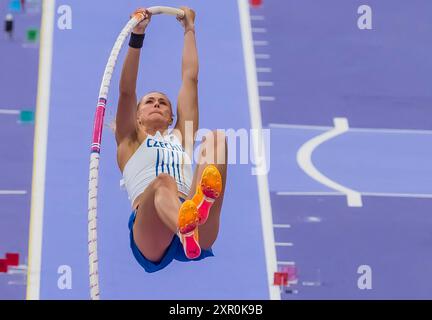 Paris, Ile de France, Frankreich. August 2024. AMALIE SVABIKOVA (CZE) aus Tschechien tritt bei den Olympischen Sommerspielen 2024 in Paris im Stadion Stade de France an. (Kreditbild: © Walter Arce/ZUMA Press Wire) NUR REDAKTIONELLE VERWENDUNG! Nicht für kommerzielle ZWECKE! Stockfoto