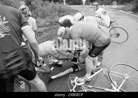 Atmosphere Mücke Rundradtour Spaarnwoude, Muggeronde, 07-08-1989, Whizgle Dutch News: Historische Bilder zugeschnitten auf die Zukunft. Erkunden Sie die Vergangenheit der Niederlande mit modernen Perspektiven durch Bilder von niederländischen Agenturen. Verbinden der Ereignisse von gestern mit den Erkenntnissen von morgen. Begeben Sie sich auf eine zeitlose Reise mit Geschichten, die unsere Zukunft prägen. Stockfoto