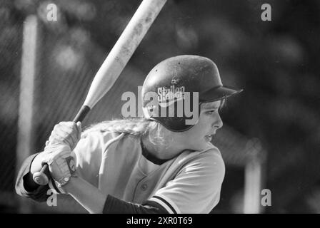 Softball, Terrasvogels - Twins, 02-07-1993, Whizgle Dutch News: Historical Images Tailored for the Future. Erkunden Sie die Vergangenheit der Niederlande mit modernen Perspektiven durch Bilder von niederländischen Agenturen. Verbinden der Ereignisse von gestern mit den Erkenntnissen von morgen. Begeben Sie sich auf eine zeitlose Reise mit Geschichten, die unsere Zukunft prägen. Stockfoto