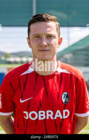 Freiburg, Deutschland. August 2024. Michael Gregoritsch (#38) vom SC Freiburg steht auf dem Trainingsplatz des SC Freiburg. Quelle: Philipp von Ditfurth/dpa/Alamy Live News Stockfoto