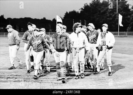 Softball, Terrasvogels - HCAW, Santpoort, Santpoort, 25.09.1997, Whizgle Dutch News: historische Bilder für die Zukunft. Erkunden Sie die Vergangenheit der Niederlande mit modernen Perspektiven durch Bilder von niederländischen Agenturen. Verbinden der Ereignisse von gestern mit den Erkenntnissen von morgen. Begeben Sie sich auf eine zeitlose Reise mit Geschichten, die unsere Zukunft prägen. Stockfoto