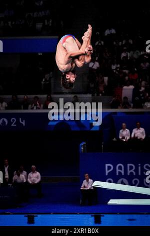 Saint Denis, Frankreich. August 2024. Frankreichs Jules Bouyer tritt am 8. August 2024 im 3-m-Springboard-Finale der Männer im Aquatics Centre während der Olympischen Spiele 2024 in Paris an. Foto: Julien Poupart/ABACAPRESS. COM Credit: Abaca Press/Alamy Live News Stockfoto