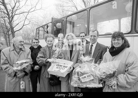 1000. Besucher in Crimobiel, 24.02.1993, Whizgle Dutch News: Historische Bilder zugeschnitten auf die Zukunft. Erkunden Sie die Vergangenheit der Niederlande mit modernen Perspektiven durch Bilder von niederländischen Agenturen. Verbinden der Ereignisse von gestern mit den Erkenntnissen von morgen. Begeben Sie sich auf eine zeitlose Reise mit Geschichten, die unsere Zukunft prägen. Stockfoto