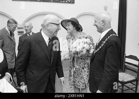 Abschiedsbürgermeister Oscar Cremers of Haarlem (war dort seit 1947 Bürgermeister), Haarlem, Niederlande, 27-05-1969, Whizgle Dutch News: Historische Bilder zugeschnitten auf die Zukunft. Erkunden Sie die Vergangenheit der Niederlande mit modernen Perspektiven durch Bilder von niederländischen Agenturen. Verbinden der Ereignisse von gestern mit den Erkenntnissen von morgen. Begeben Sie sich auf eine zeitlose Reise mit Geschichten, die unsere Zukunft prägen. Stockfoto