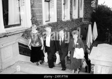 Party by Imbema: Bootsfahrt, Empfang und Abendessen im Amstel Hotel, Amsterdam, Niederlande, 10-09-1987, Whizgle Dutch News: Historische Bilder für die Zukunft. Erkunden Sie die Vergangenheit der Niederlande mit modernen Perspektiven durch Bilder von niederländischen Agenturen. Verbinden der Ereignisse von gestern mit den Erkenntnissen von morgen. Begeben Sie sich auf eine zeitlose Reise mit Geschichten, die unsere Zukunft prägen. Stockfoto