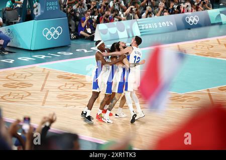 Paris, Frankreich. August 2024. Julien Mattia/Le Pictorium - Basketball 5x5 - Halbfinale - Frankreich-Deutschland - Paris 2024 - 08/08/2024 - Frankreich/seine Saint Denis/Paris - Frankreich qualifiziert sich für das 5x5 Basketballfinale bei den Olympischen Spielen in Paris, Arena Bercy, 6. August 2024. Quelle: LE PICTORIUM/Alamy Live News Stockfoto