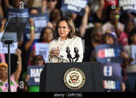 Detroit, Michigan, USA. August 2024. Vice President KAMALA HARRIS während der Detroit Rallye mit Vice President Kamala Harris und Gouverneur Tim Walz (Foto: © Scott hasse/ZUMA Press Wire) NUR REDAKTIONELLE VERWENDUNG! Nicht für kommerzielle ZWECKE! Stockfoto